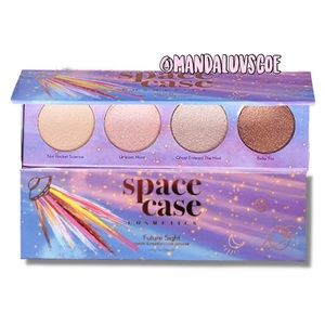 SPACE CASE COSMETICS Custom Eyeshadow Palette